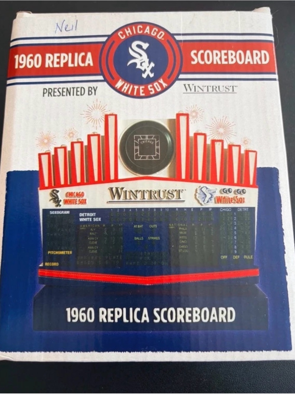 MLB Chicago White Sox Replica Scoreboard in Red and Blue